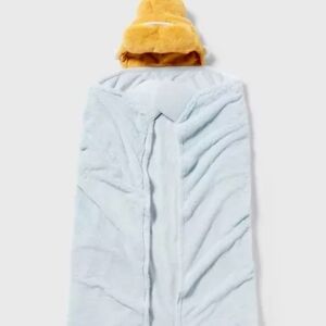 Disney Cinderella Hooded Blanket. Very Plush and Soft. New With Tags